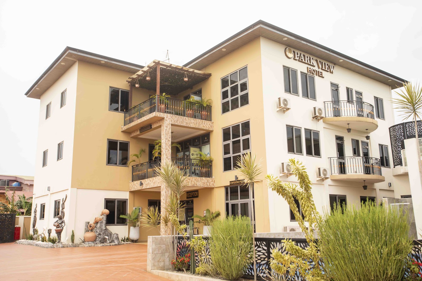 Parkview Hotel Luxury Lobby